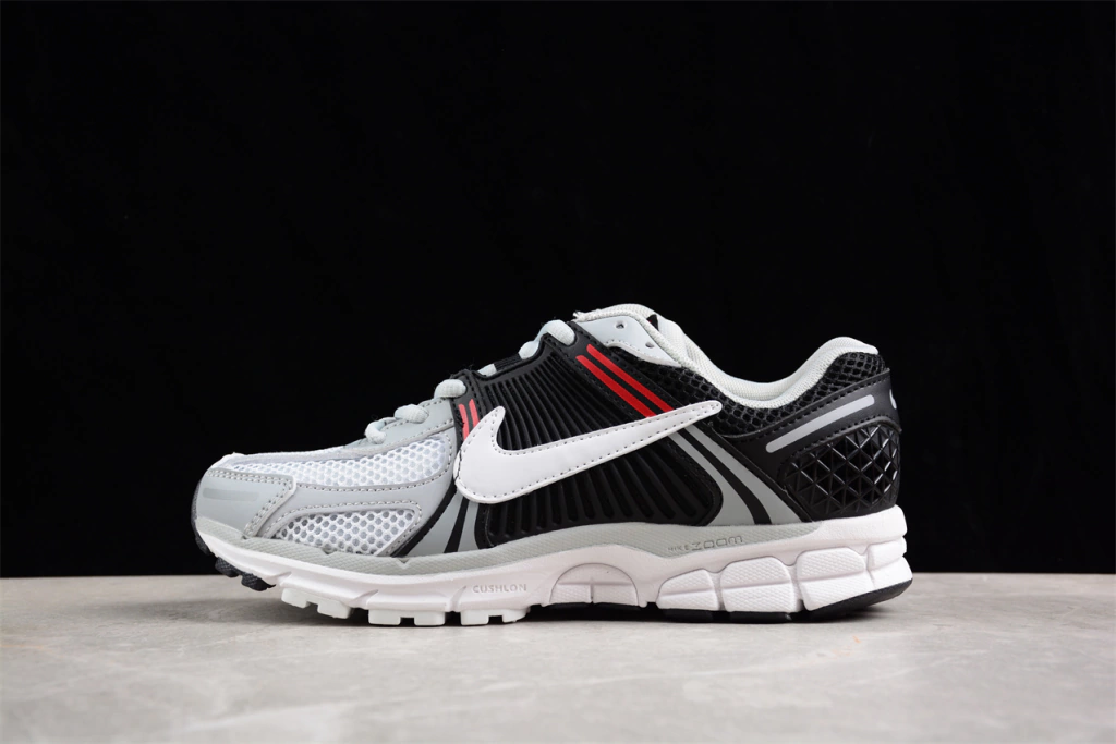 Nike Zoom Vomero 5