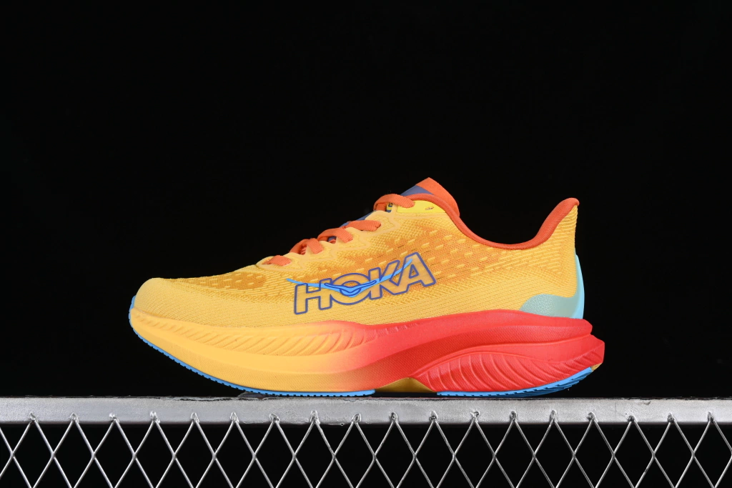 Hoka One One Mach 6
