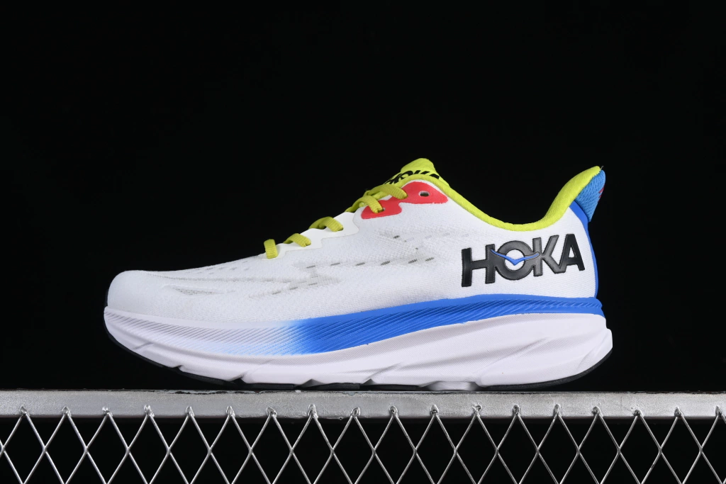 Hoka Clifton 9