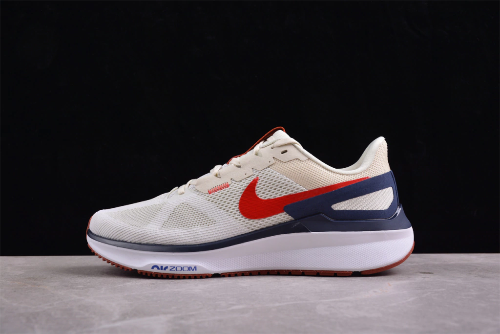 Nike Structure 25