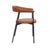 Cadeira Ohana com design moderno e elegante, estofada em couro sintético marrom e estrutura preta.