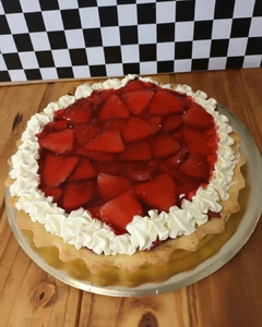Tarta de frutillas y crema chantilly