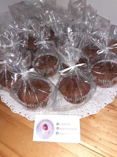 Muffins chocolate con corazon de dulce de leche - comprar online
