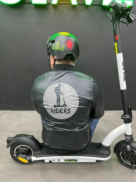 Campera Riders Logo Monopatín