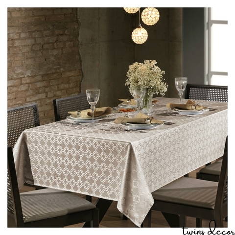 Toalha De Mesa Quadrada 4 lugares Requinte Prata - comprar online