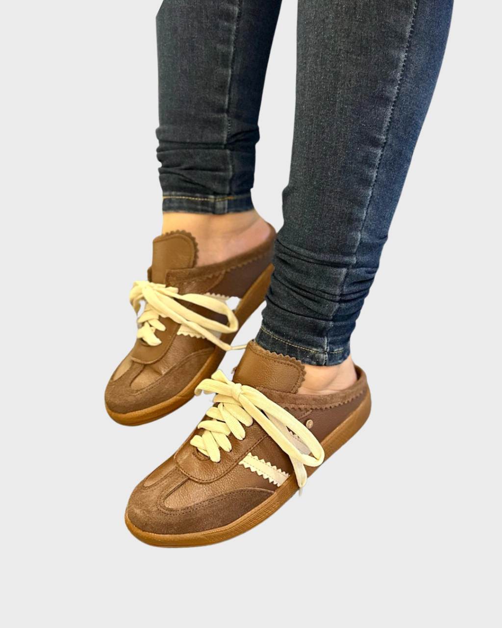 TENIS RIVERA CAFÉ/OFF WHITE