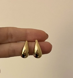 Aros gota calados bañados en oro 24K en internet