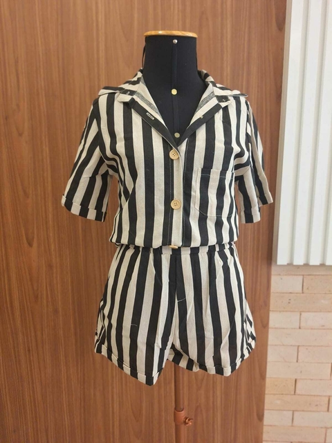 CONJUNTO CAPRI LISTRA PRETO - comprar online