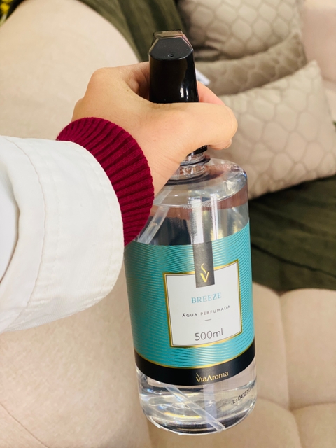 Água Perfumada para Tecido Breeze Via Aroma 500 ml