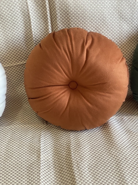 Almofada Redonda Terra Cota em Suede - comprar online
