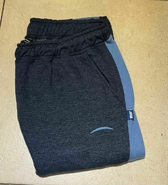Pantalon con puño