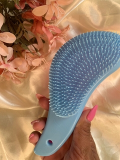 Escova Mágica Desembaraçante De Cabelo Mega Hair Anti Frizz - comprar online