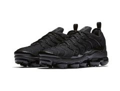 AIR VAPORMAX PLUS TRIPLE BLACK