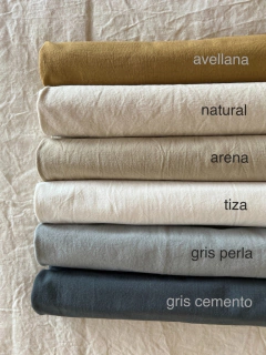 CUBREPLUMÓN SOFÍA GRIS CEMENTO - www.etereoweb.com.ar