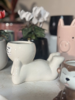 MACETA PERSONA "ACOSTADA" CERAMICA en internet