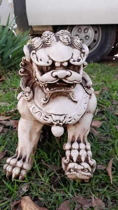 PERRITO FU HEMBRA/MACHO RESINA 30X34X25 RESINA - comprar online