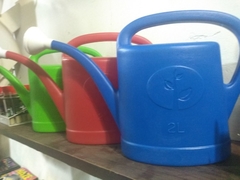 REGADERA CON FLOR MATRI - comprar online