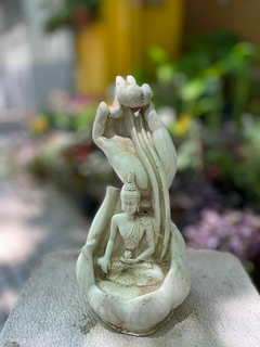 BUDA CASCADA MANITO RESINA 22CM - comprar online