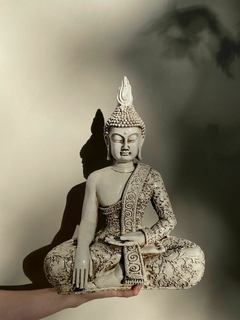 BUDA INDIO CON TUNICA 46CM RESINA