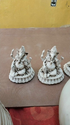 GANESHA SOBRE TRONO 22CM - comprar online
