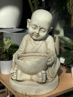 BUDA MONJE CON CUENCO 50CM RESINA - comprar online
