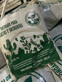 SUSTRATO CACTUS Y SUCULENTAS 5DM3 PARANACITO - comprar online