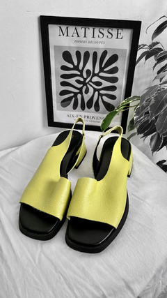 Sandália Constance cor abacate - comprar online