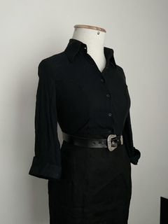 Camisas pretas
