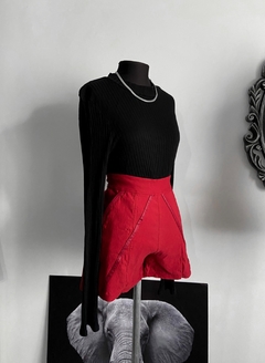 Short vermelho