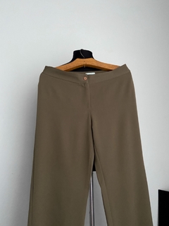 Calça alfaiataria verde musgo - comprar online