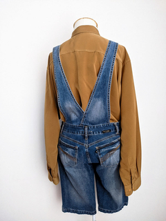 Macacão jeans na internet