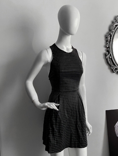 Vestidos ( listrado, preto) na internet