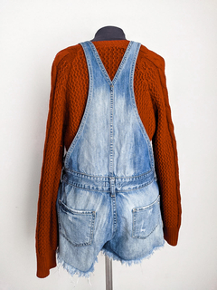 Macacão jeans na internet