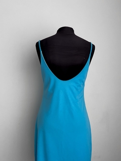 Vestido azul na internet
