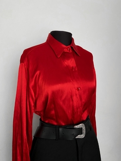 Camisa vermelha na internet