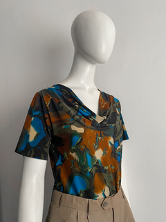 Blusa estampada na internet