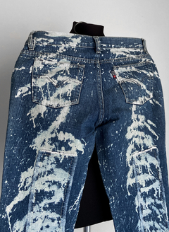 Calça capri manchada