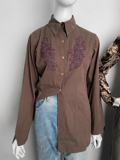 Camisa verde militar bordada