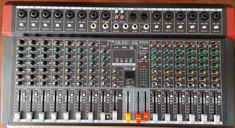 PARQUER KW-VMX160 Consola potenciada de 16 canales