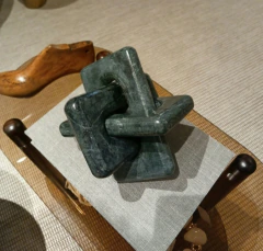 Escultura Elos em Mármore na internet