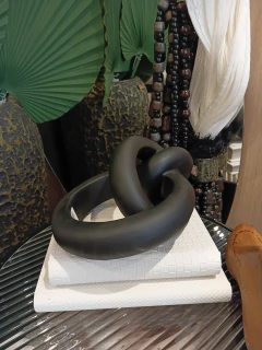 Escultura Elo na internet