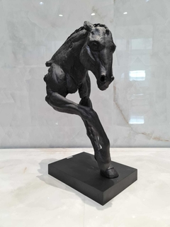 Imagem do Escultura Cavalo Marchador