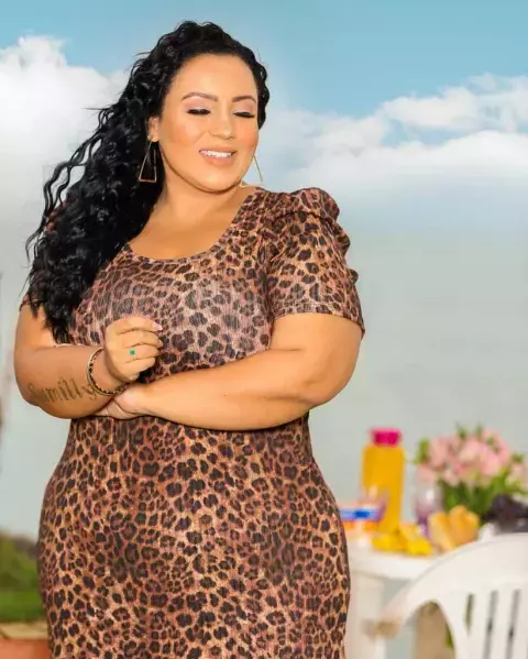 VESTIDO PLUS SIZE CANELADO PRINCESA ONÇA