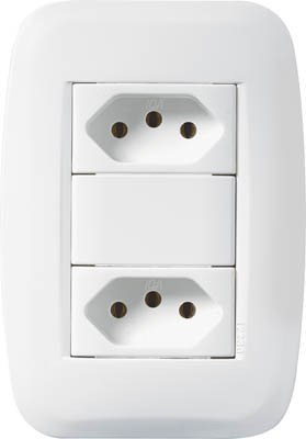 Tomada dupla 2P+T Com Placa - 250V