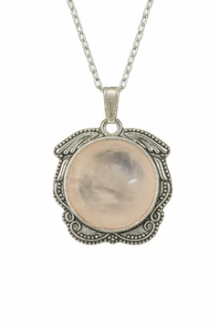 Colar Medalhão com Quartzo Rosa
