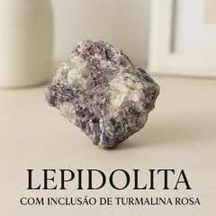 Lepidolita com Inclusão de Turmalina Rosa e Cristal - Peça para Colecionador - comprar online