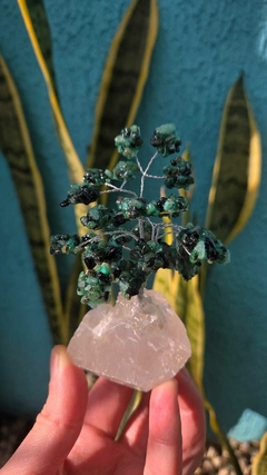 Árvore de Esmeralda com Base em Cristal na internet