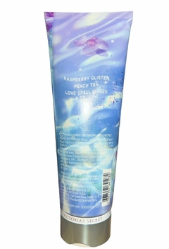 Victoria's Secret Love Spell Splash hidratante corporal na internet