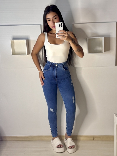 Calça skinny mega power destroyed jeans médio - comprar online