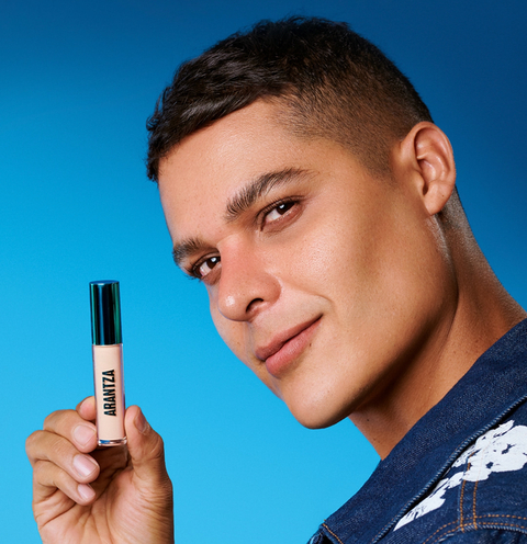 LIGHTS ON CONCEALER